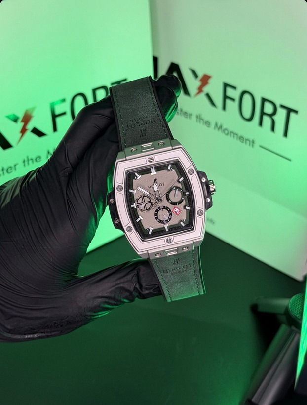 ساعت هابلوت بند چرمی طرح سه موتور